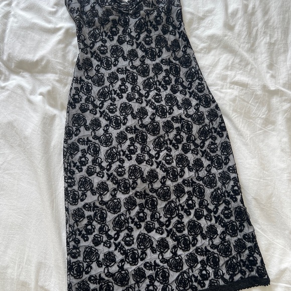 Betsey Johnson Black Floral Lace Halter Top - Picture 2 of 6